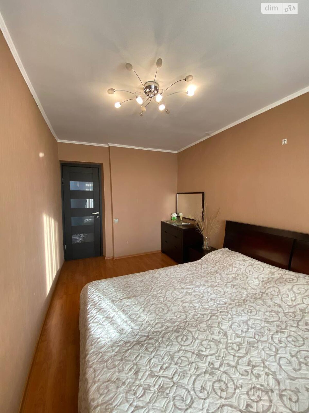 Продаж трикімнатної квартири в Дніпрі, на вул. Юрія Липи 7, район Лівобережний фото 1