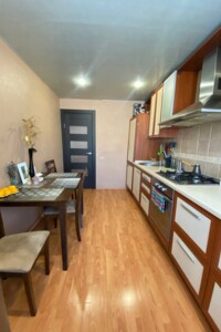 Продаж трикімнатної квартири в Дніпрі, на вул. Юрія Липи 7, район Лівобережний фото 2