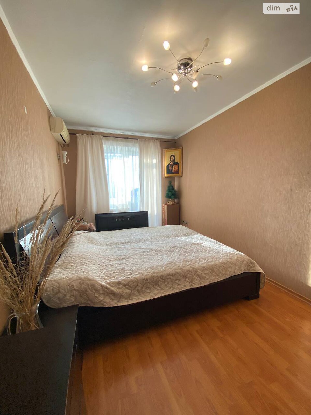 Продажа трехкомнатной квартиры в Днепре, на ул. Юрия Липы 7, район Левобережный фото 1 Продажа трехкомнатной квартиры в Днепре, на ул. Юрия Липы 7, район Левобережный фото 1