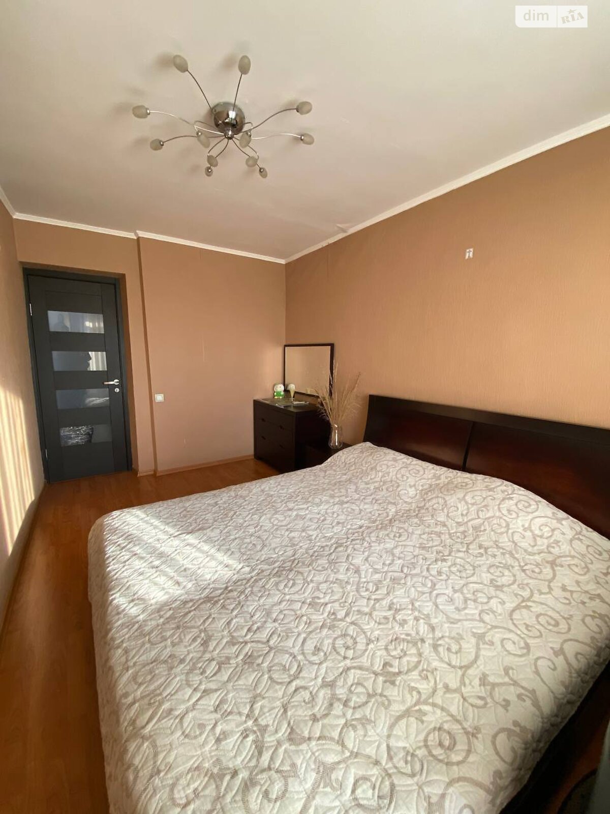 Продажа трехкомнатной квартиры в Днепре, на ул. Юрия Липы 7, район Левобережный фото 1 Продажа трехкомнатной квартиры в Днепре, на ул. Юрия Липы 7, район Левобережный фото 1