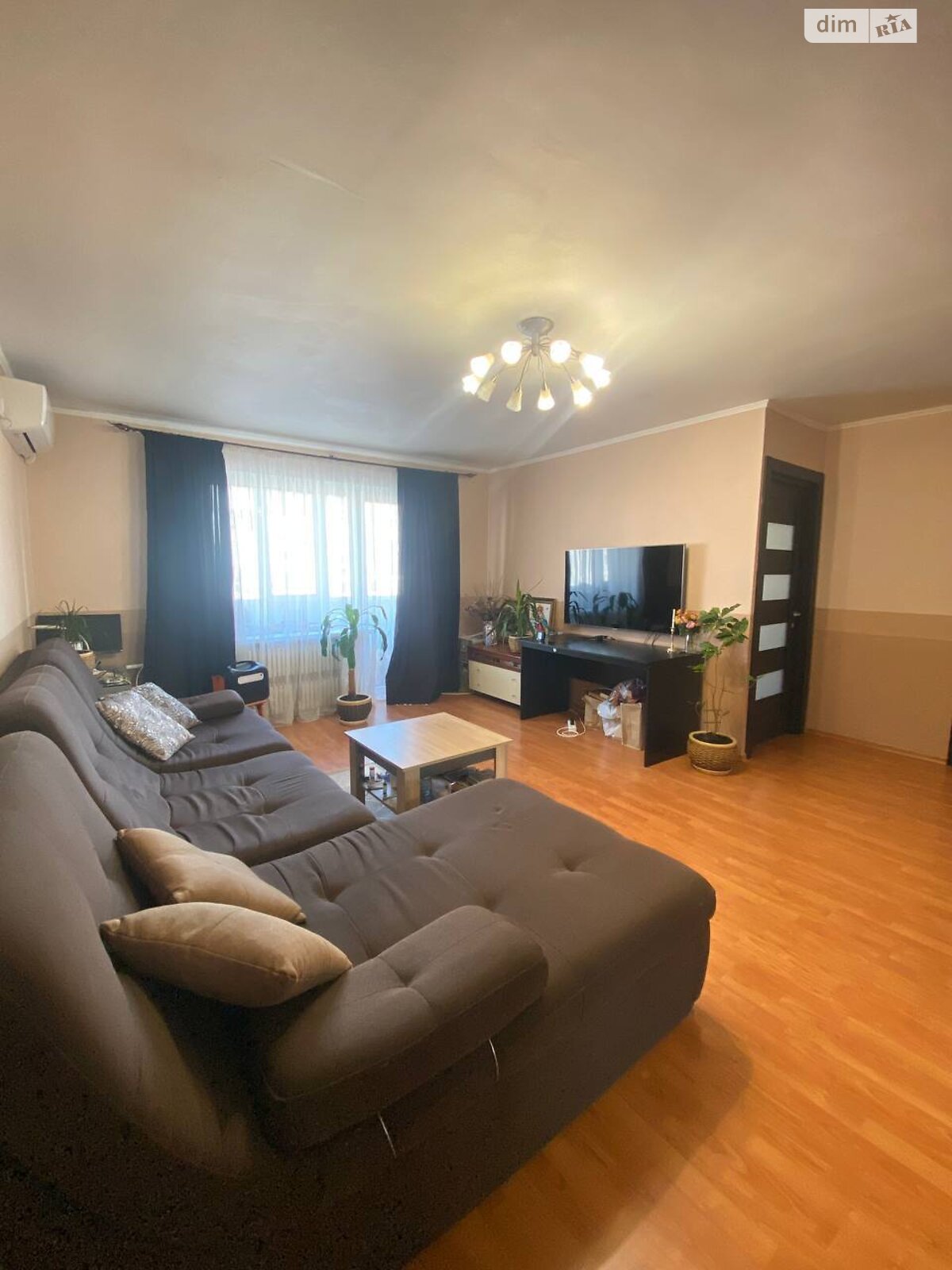 Продажа трехкомнатной квартиры в Днепре, на ул. Юрия Липы 7, район Левобережный фото 1 Продажа трехкомнатной квартиры в Днепре, на ул. Юрия Липы 7, район Левобережный фото 1