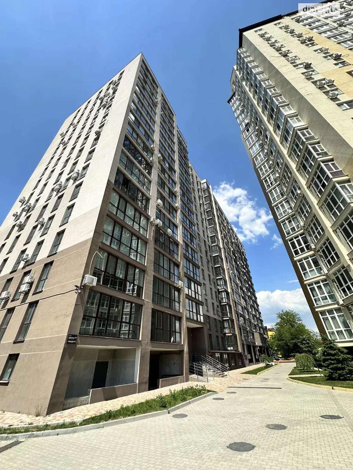 Продажа трехкомнатной квартиры в Днепре, на ул. Мандрыковская 51Л корпус 4, район Мандрыкивка фото 1