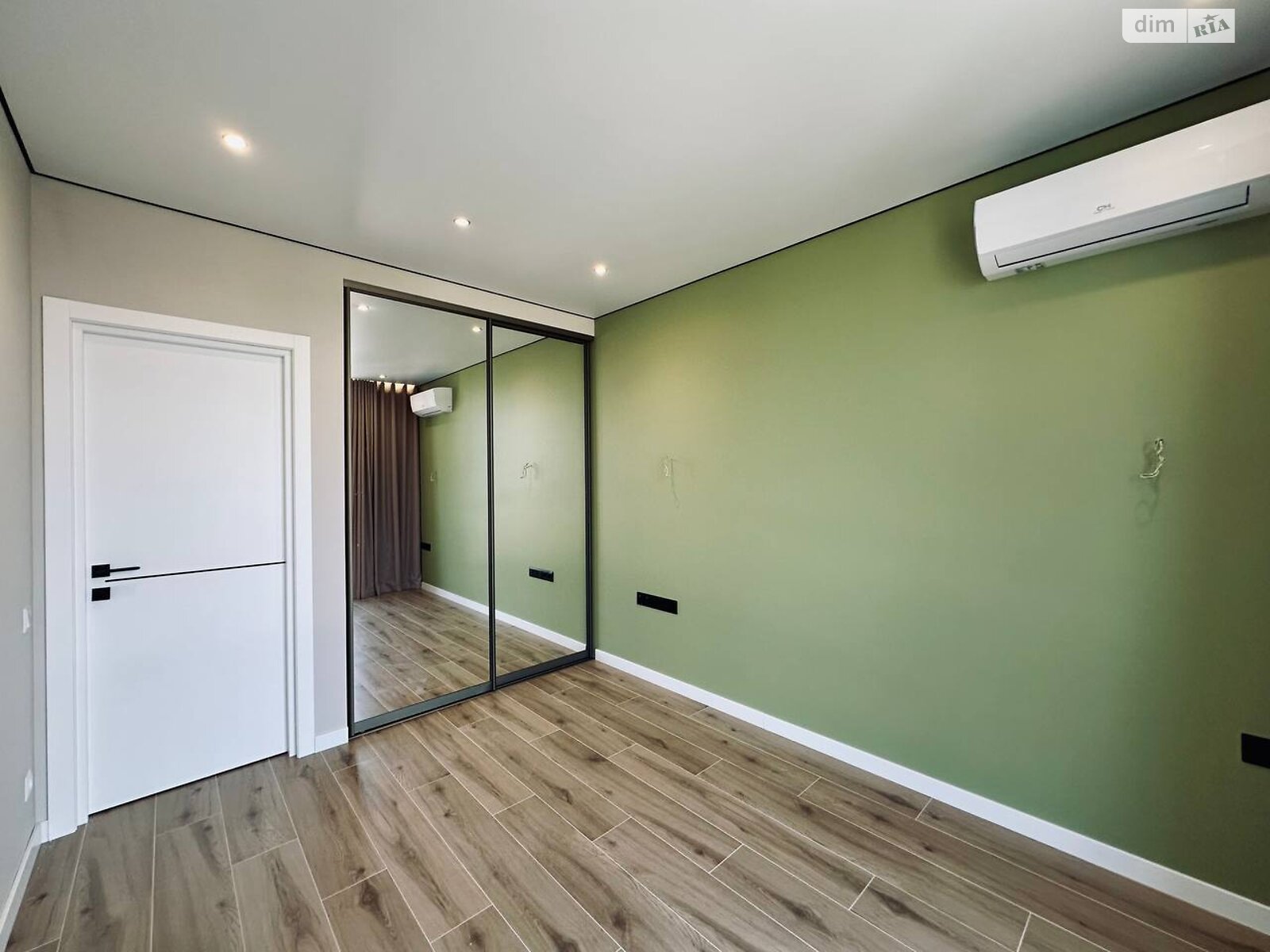 Продажа однокомнатной квартиры в Днепре, на ул. Набережная Победы 40Д, район Мандрыкивка фото 1