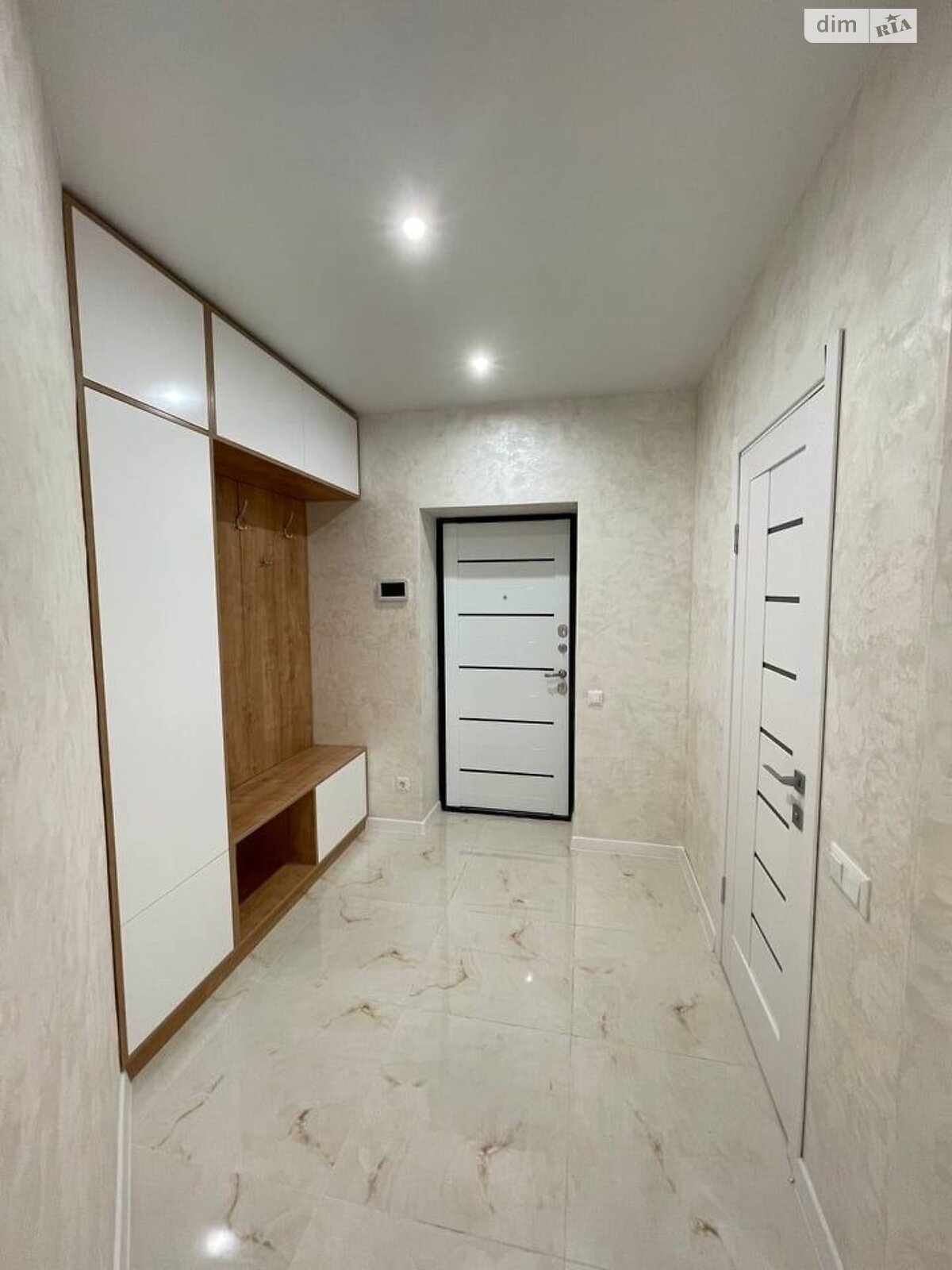 Продажа трехкомнатной квартиры в Днепре, на ул. Набережная Победы 44Л, район Мандрыкивка фото 1