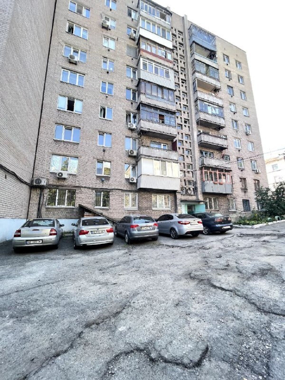 Продажа четырехкомнатной квартиры в Днепре, на ул. Караваева, район Мазепы фото 1 Продажа четырехкомнатной квартиры в Днепре, на ул. Караваева, район Мазепы фото 1