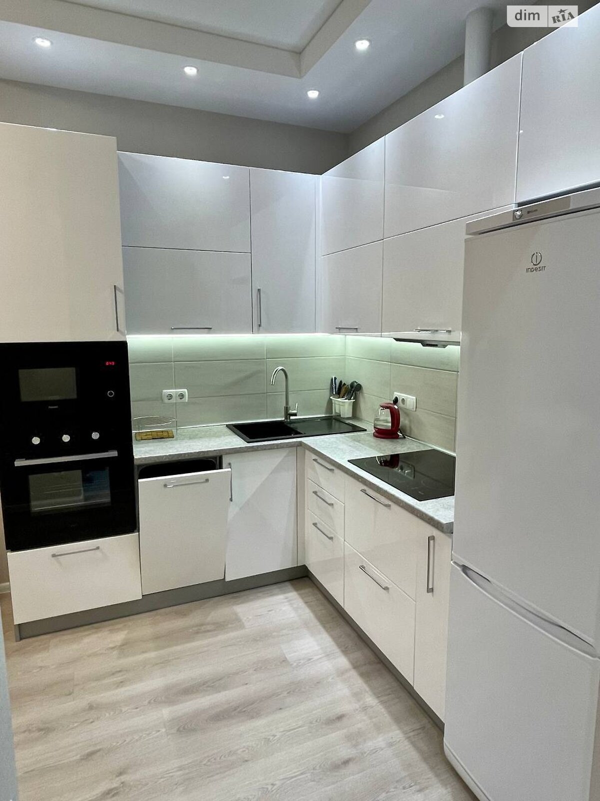 Продажа однокомнатной квартиры в Днепре, на ул. Моссаковского Владимира 7, фото 1 Продажа однокомнатной квартиры в Днепре, на ул. Моссаковского Владимира 7, фото 1