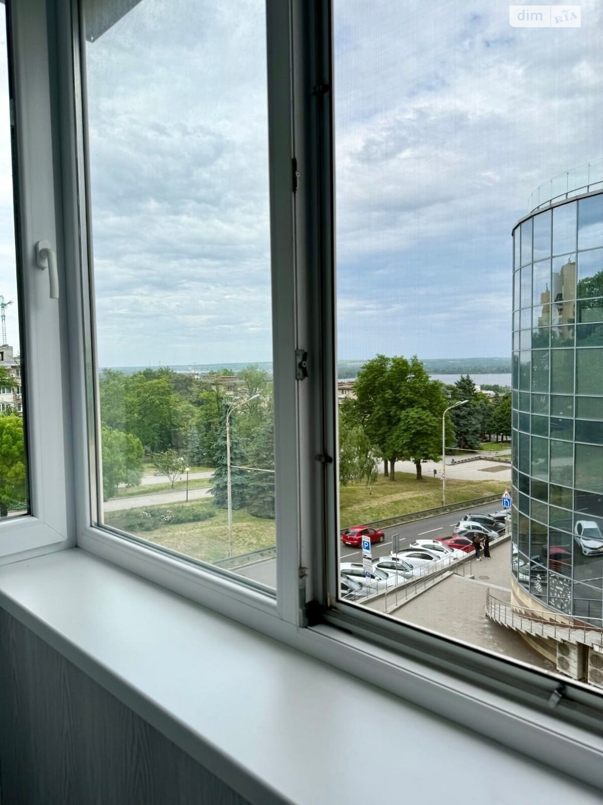 Продажа двухкомнатной квартиры в Днепре, на просп. Яворницкого Дмитрия 7, район Набережная фото 1 Продажа двухкомнатной квартиры в Днепре, на просп. Яворницкого Дмитрия 7, район Набережная фото 1
