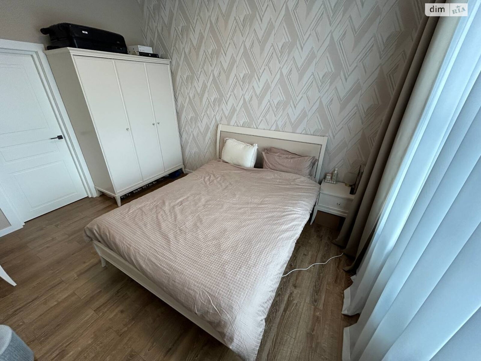 Продажа двухкомнатной квартиры в Днепре, на просп. Яворницкого Дмитрия 72, район Набережная фото 1 Продажа двухкомнатной квартиры в Днепре, на просп. Яворницкого Дмитрия 72, район Набережная фото 1