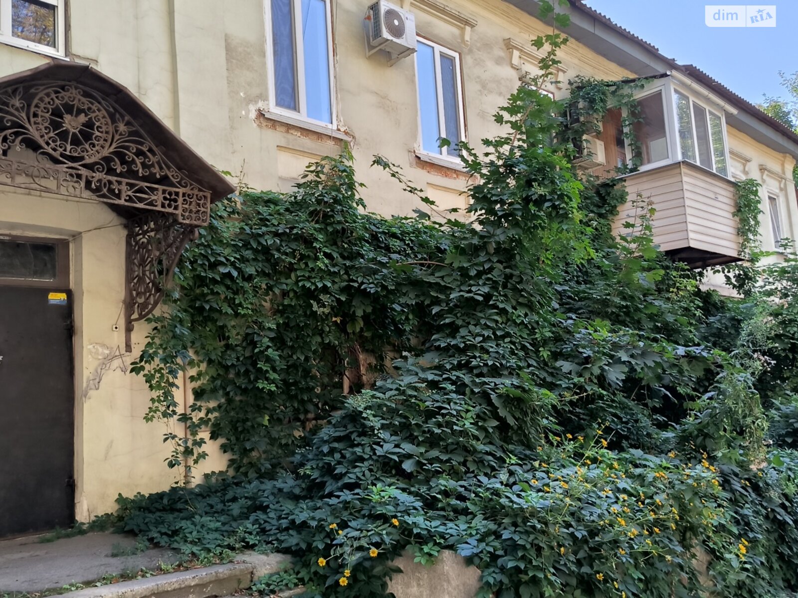 Продаж трикімнатної квартири в Дніпрі, на вул. Паторжинського 13, район Соборний фото 1 Продаж трикімнатної квартири в Дніпрі, на вул. Паторжинського 13, район Соборний фото 1