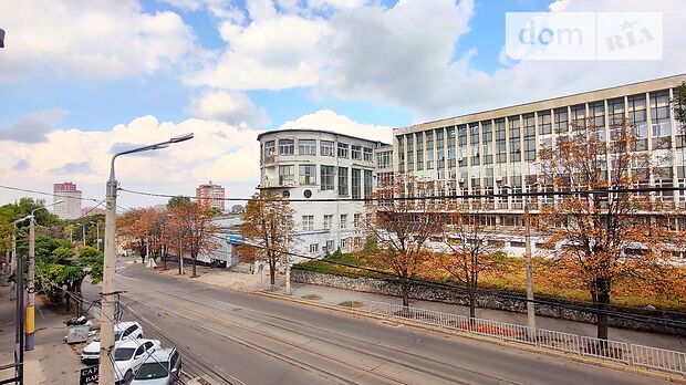 Продажа четырехкомнатной квартиры в Днепре, на ул. Чернышевского 35, кв. 8, район Нагорка фото 1 Продажа четырехкомнатной квартиры в Днепре, на ул. Чернышевского 35, кв. 8, район Нагорка фото 1