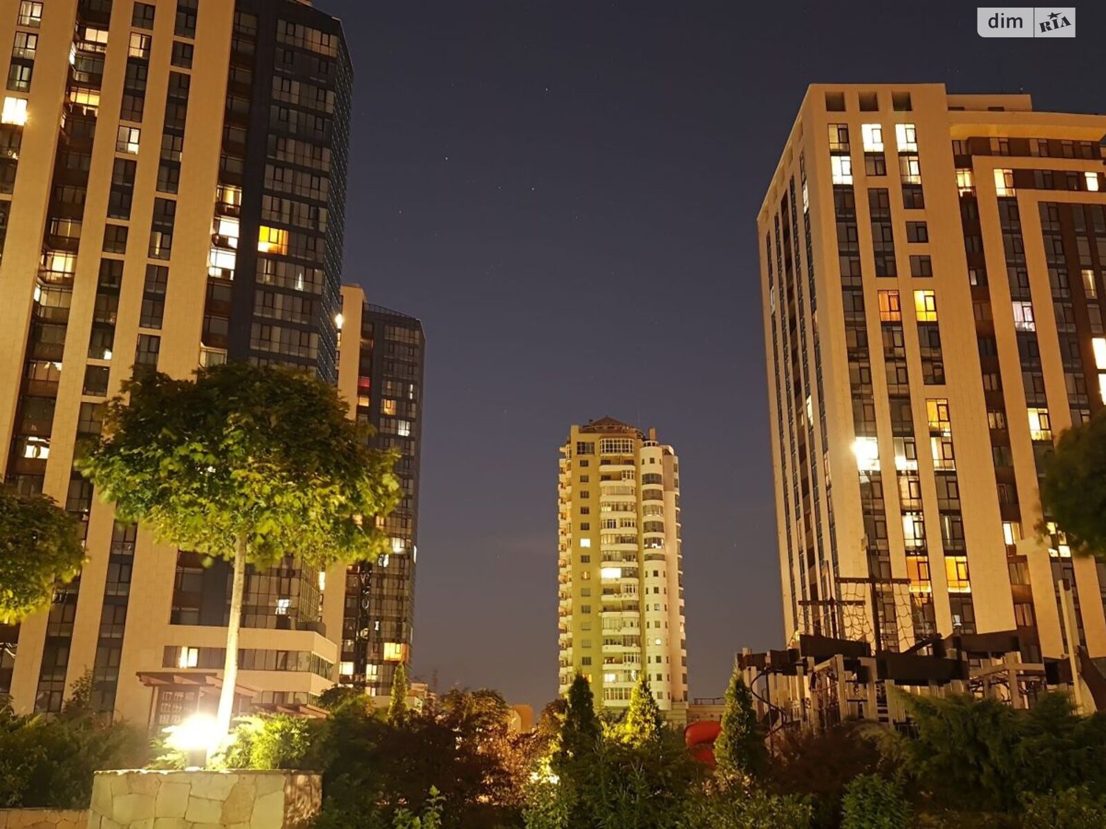 Продажа трехкомнатной квартиры в Днепре, на ул. Симферопольская 2Н, район Нагорный фото 1