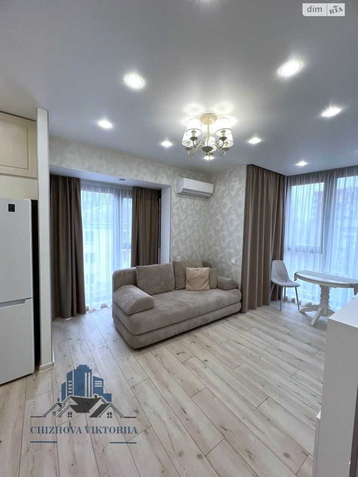 Продажа двухкомнатной квартиры в Днепре, на ул. Архитектора Олега Петрова 20, район Нагорный фото 1 Продажа двухкомнатной квартиры в Днепре, на ул. Архитектора Олега Петрова 20, район Нагорный фото 1