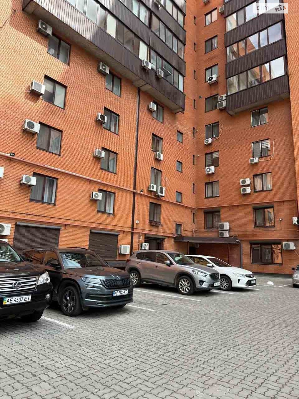 Продаж трикімнатної квартири в Дніпрі, на вул. Чекмарьова Академіка 2, район Нагорний фото 1