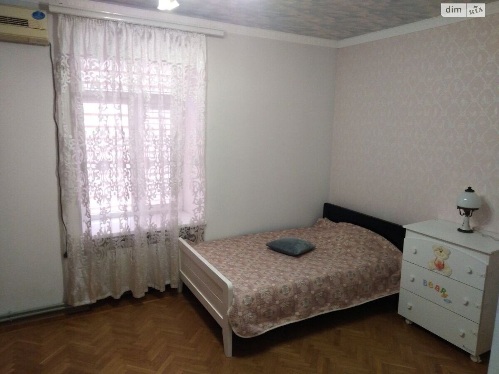 Продаж трикімнатної квартири в Дніпрі, на вул. Єфремова Сергія 1, район Нагорний фото 1