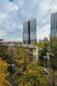Продажа трехкомнатной квартиры в Днепре, на ул. Героев Крут 10, район Нагорный фото 2