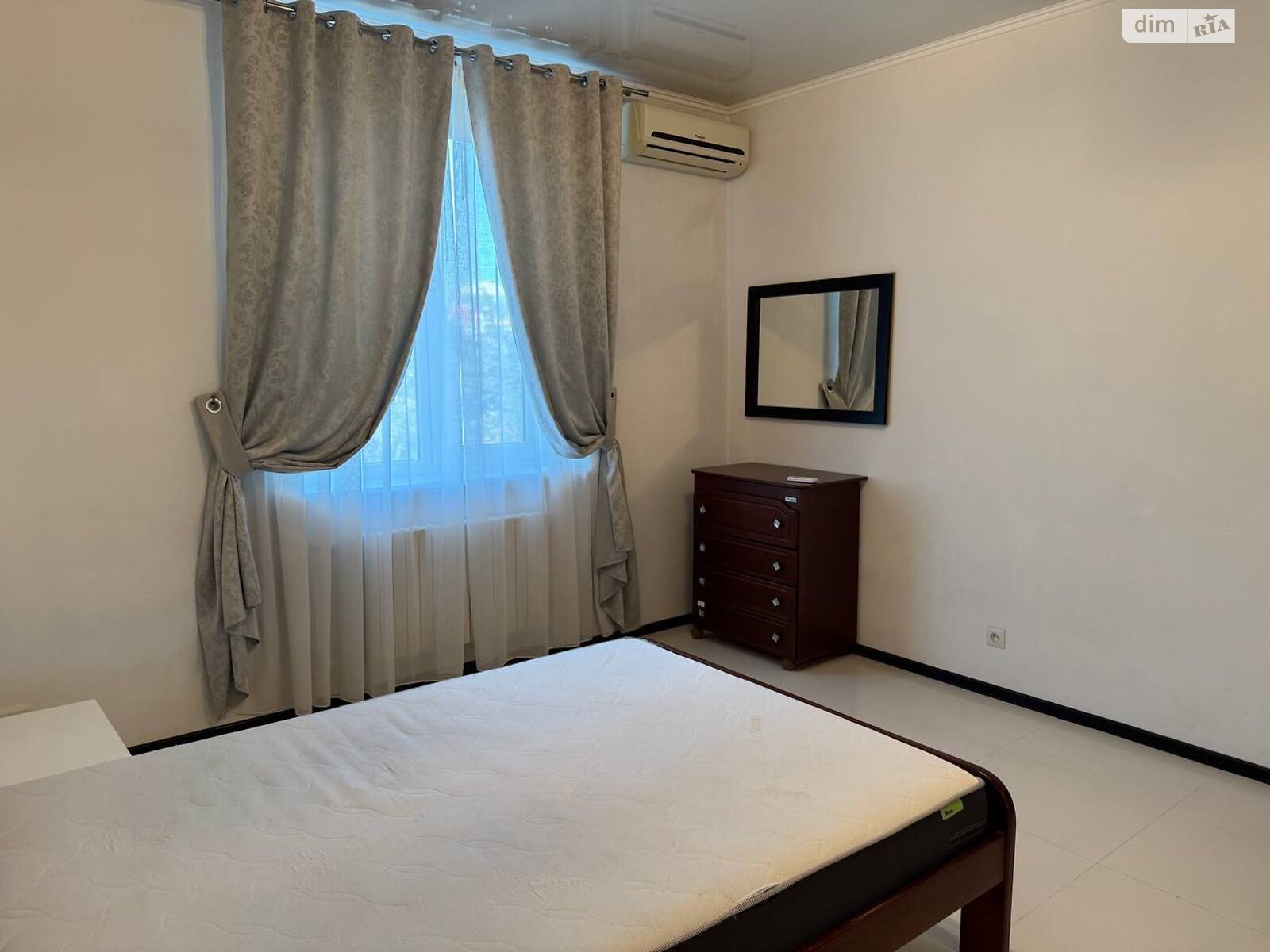 Продаж двокімнатної квартири в Дніпрі, на вул. Гоголя 1, район Нагорний фото 1