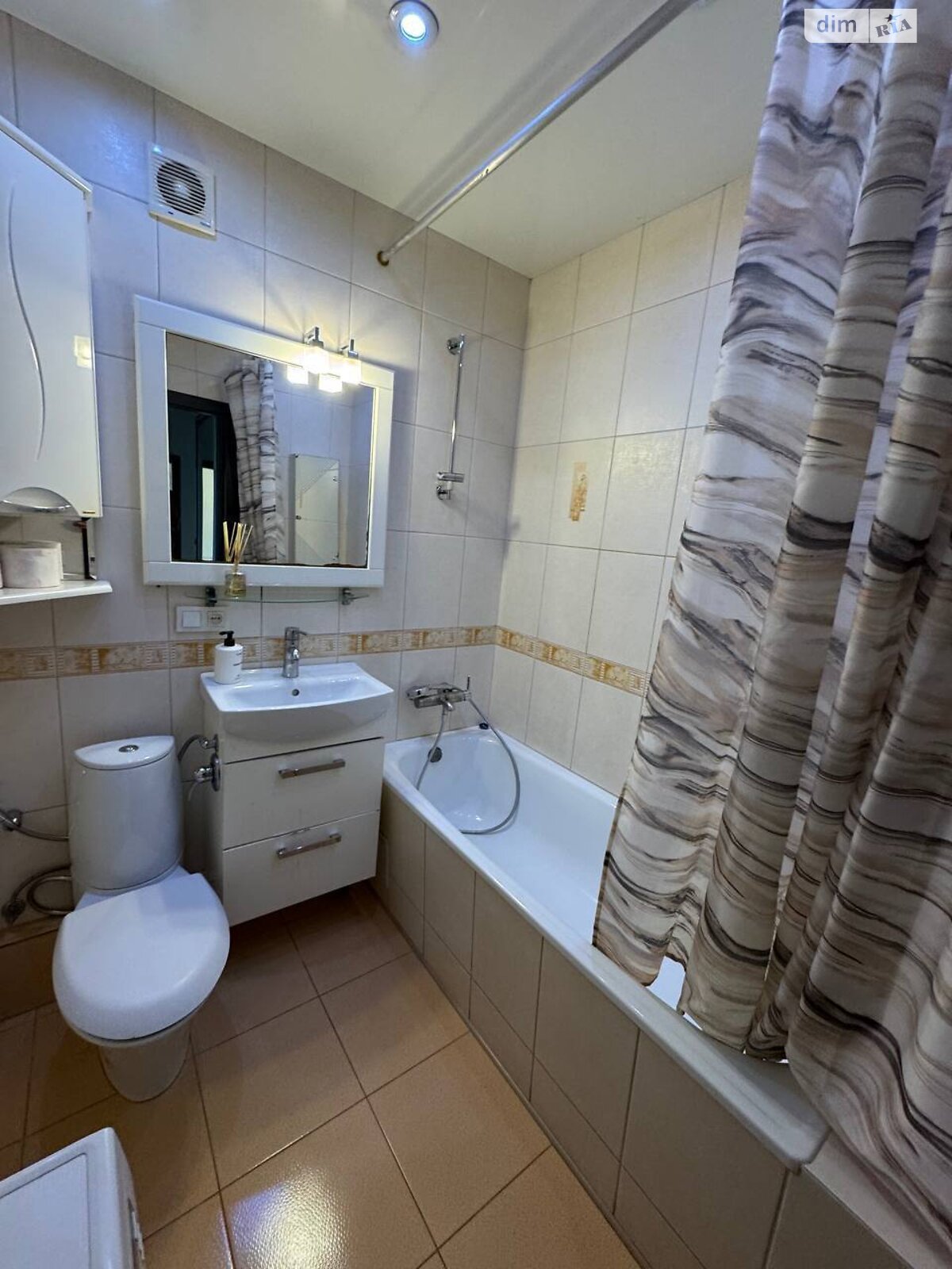 Продаж двокімнатної квартири в Дніпрі, на вул. Гоголя 1, район Нагорний фото 1