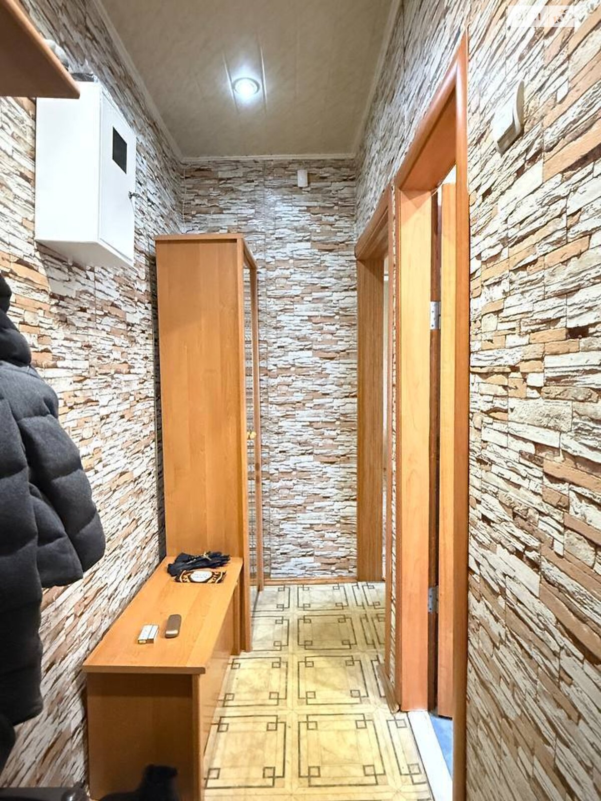 Продаж трикімнатної квартири в Дніпрі, на вул. Гоголя 19, район Нагорний фото 1