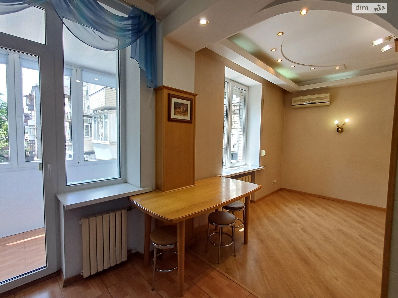 Продаж двокімнатної квартири в Дніпрі, на вул. Гоголя 1, район Нагорний фото 1