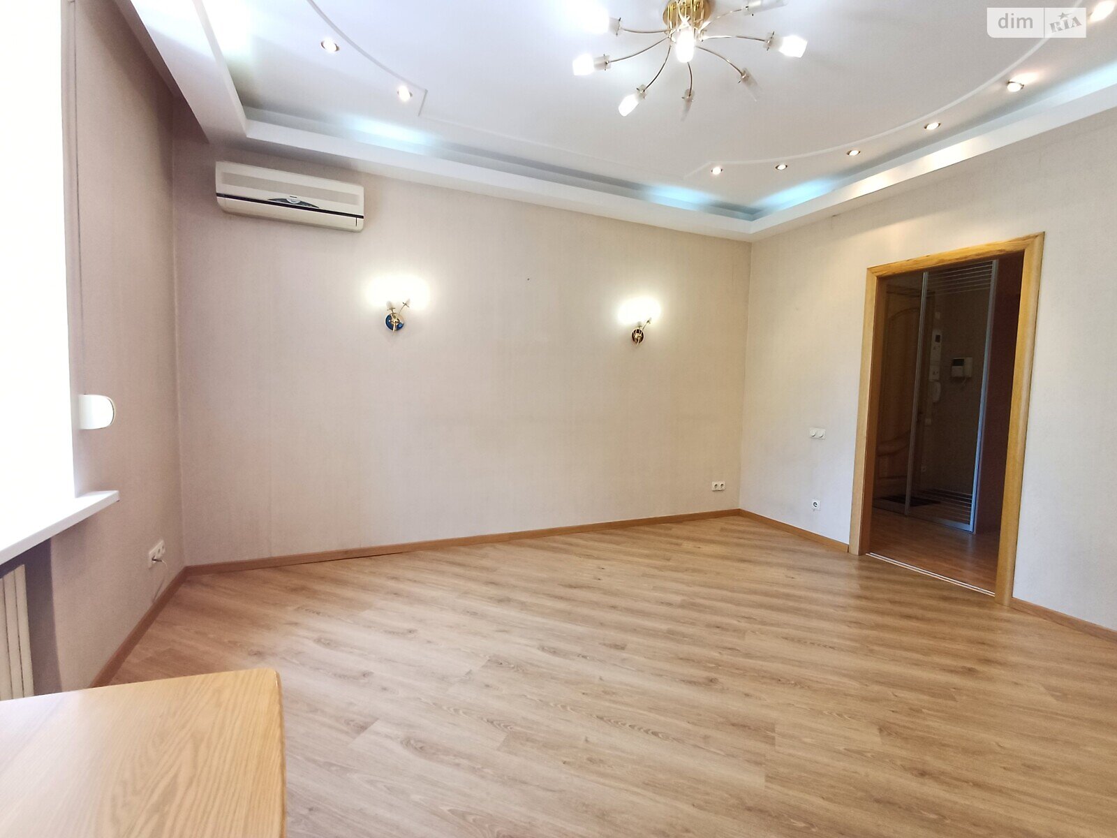 Продаж двокімнатної квартири в Дніпрі, на вул. Гоголя 1, район Нагорний фото 1