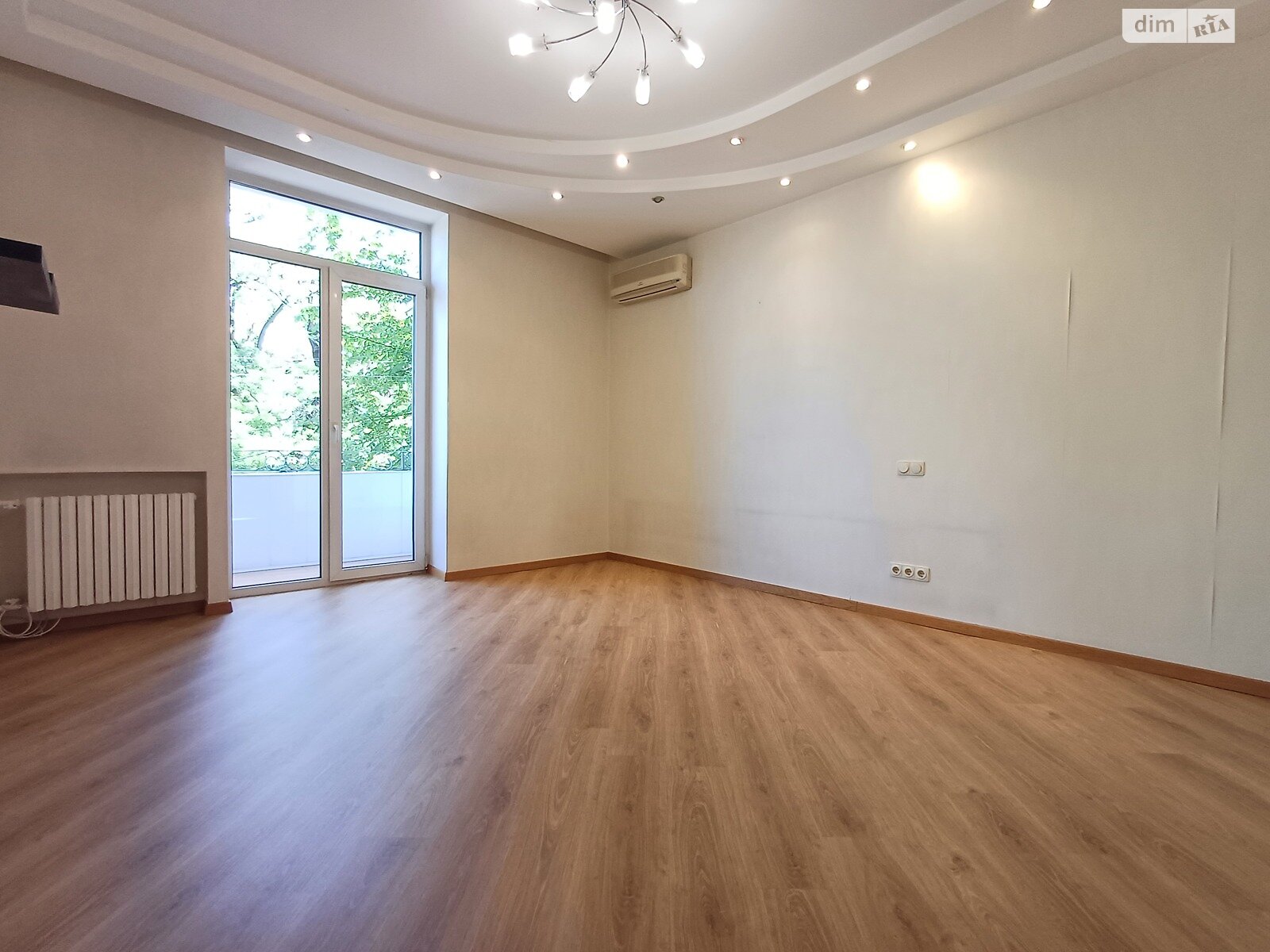 Продаж двокімнатної квартири в Дніпрі, на вул. Гоголя 1, район Нагорний фото 1