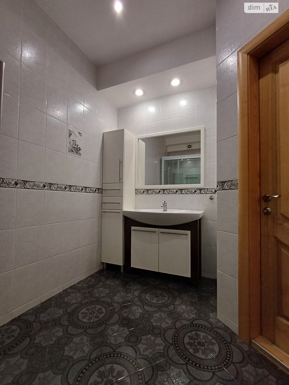 Продаж двокімнатної квартири в Дніпрі, на вул. Гоголя 1, район Нагорний фото 1