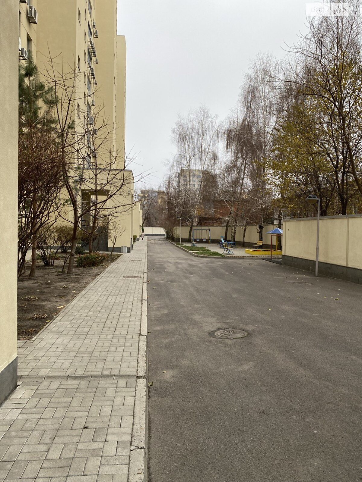 Продажа трехкомнатной квартиры в Днепре, на ул. Левка Лукьяненко, район Нагорный фото 1 Продажа трехкомнатной квартиры в Днепре, на ул. Левка Лукьяненко, район Нагорный фото 1