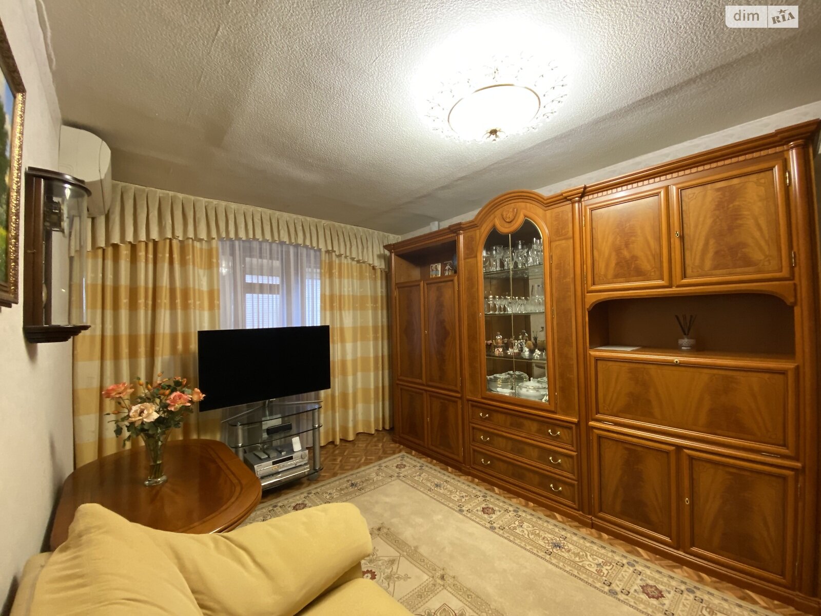 Продажа трехкомнатной квартиры в Днепре, на ул. Моссаковского Владимира 3, район Нагорный фото 1 Продажа трехкомнатной квартиры в Днепре, на ул. Моссаковского Владимира 3, район Нагорный фото 1