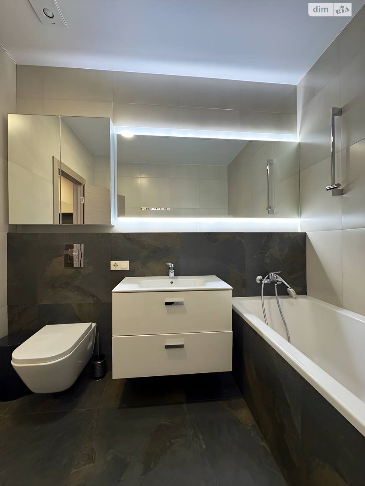 Продаж чотирикімнатної квартири в Дніпрі, на вул. Сімферопольська 2Н, район Нагорний фото 1 Продаж чотирикімнатної квартири в Дніпрі, на вул. Сімферопольська 2Н, район Нагорний фото 1