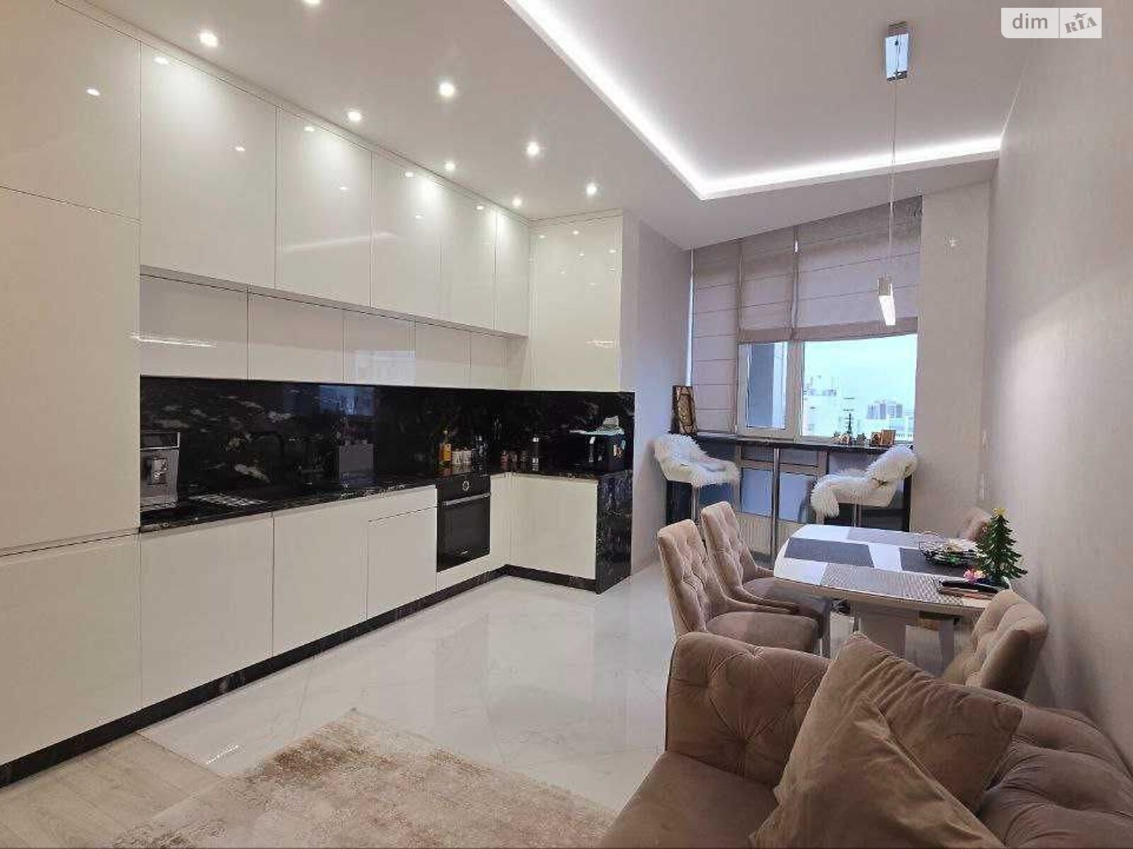 Продажа трехкомнатной квартиры в Днепре, на ул. Симферопольская 2Л, район Нагорный фото 1