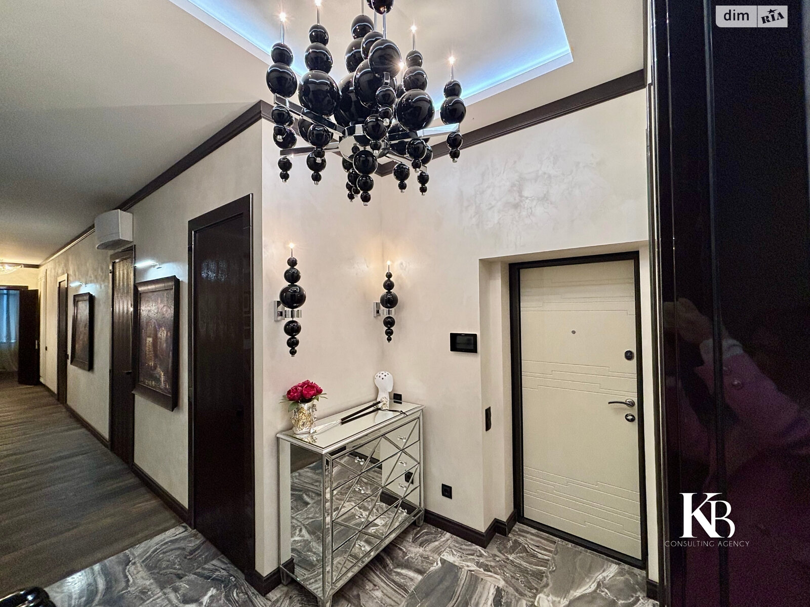 Продажа однокомнатной квартиры в Днепре, на просп. Яворницкого Дмитрия 3, район Нагорный фото 1