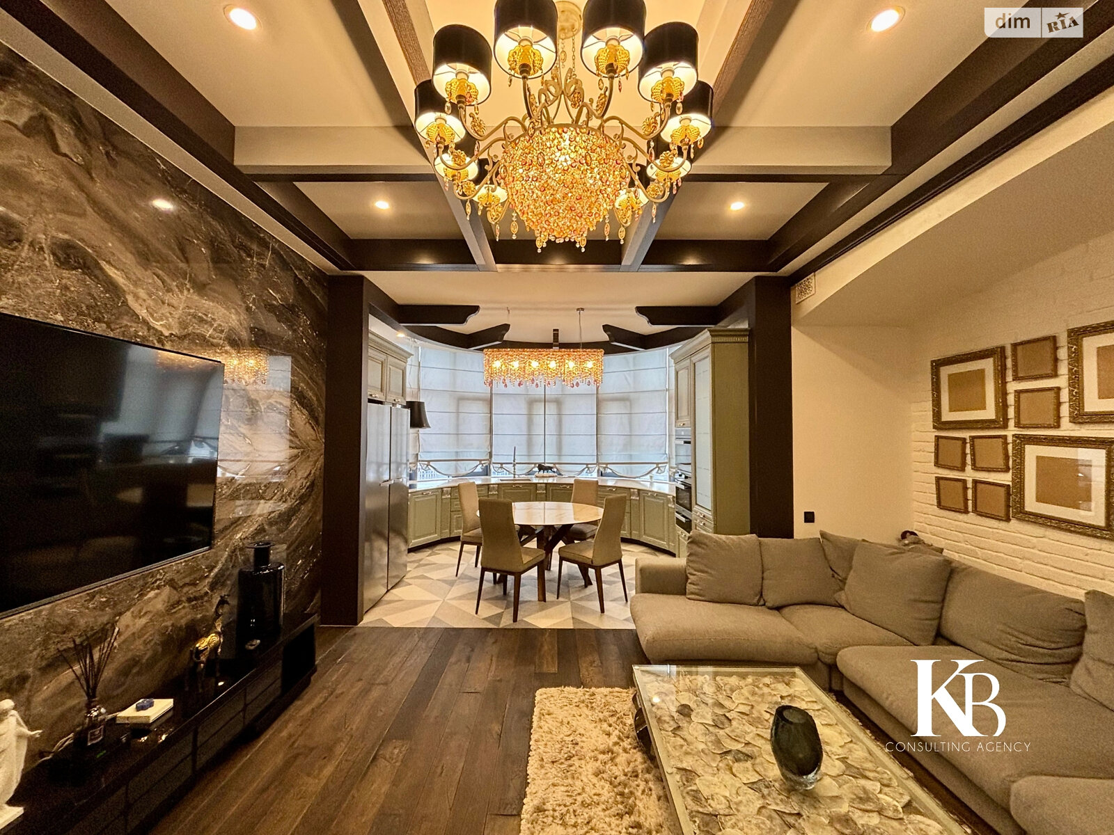 Продажа однокомнатной квартиры в Днепре, на просп. Яворницкого Дмитрия 3, район Нагорный фото 1