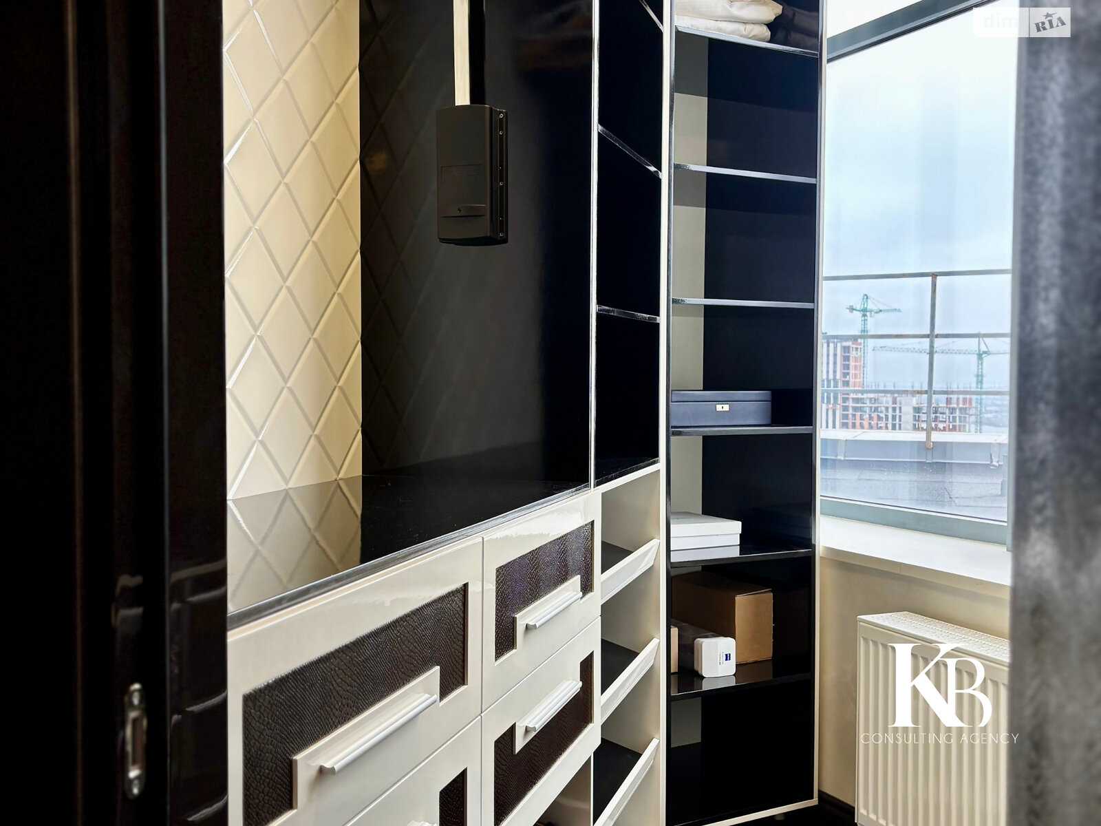 Продажа однокомнатной квартиры в Днепре, на просп. Яворницкого Дмитрия 3, район Нагорный фото 1