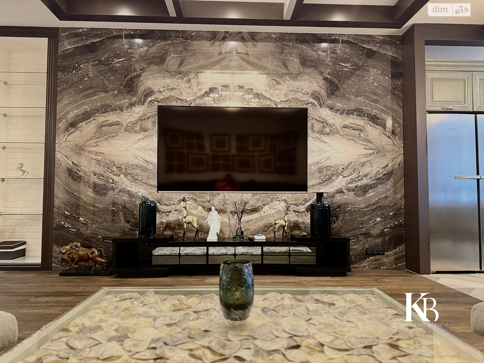 Продажа однокомнатной квартиры в Днепре, на просп. Яворницкого Дмитрия 3, район Нагорный фото 1