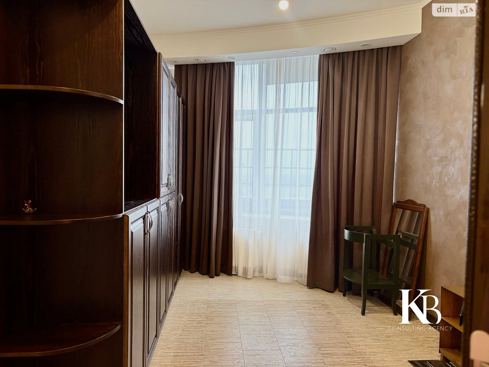 Продажа однокомнатной квартиры в Днепре, на просп. Яворницкого Дмитрия 3, район Нагорный фото 1