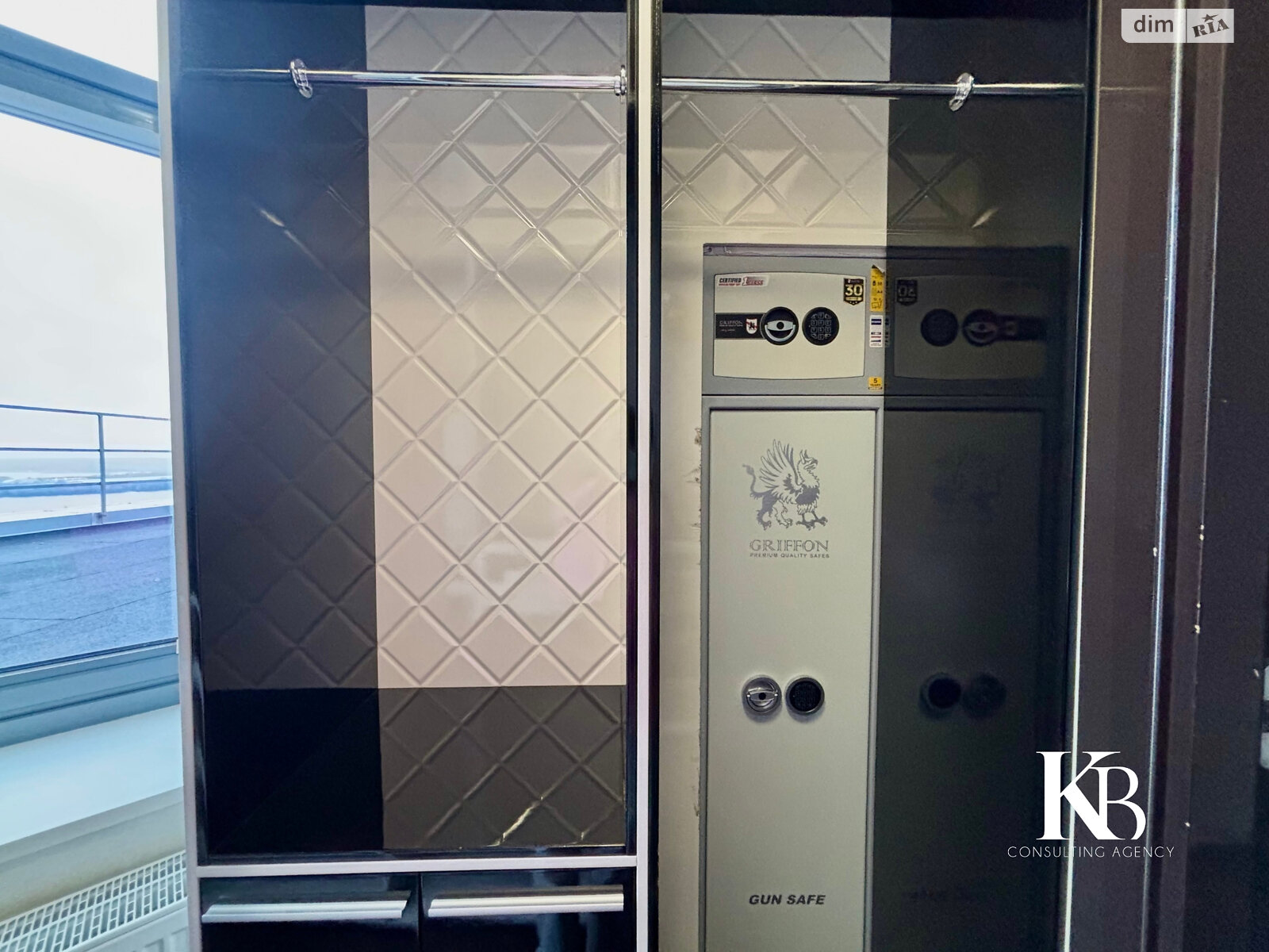 Продажа однокомнатной квартиры в Днепре, на просп. Яворницкого Дмитрия 3, район Нагорный фото 1