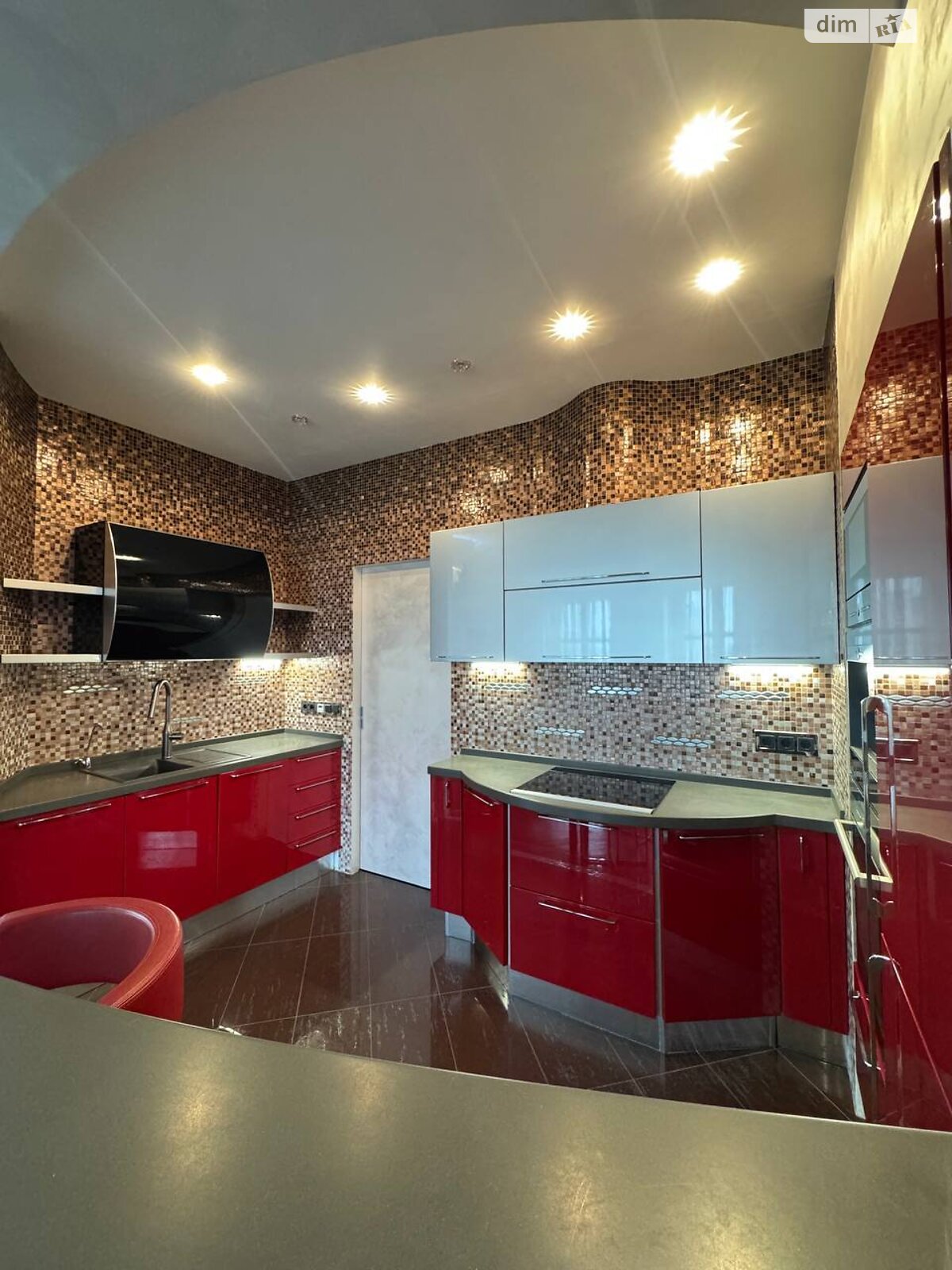 Продажа трехкомнатной квартиры в Днепре, на просп. Яворницкого Дмитрия 5, район Нагорный фото 1 Продажа трехкомнатной квартиры в Днепре, на просп. Яворницкого Дмитрия 5, район Нагорный фото 1