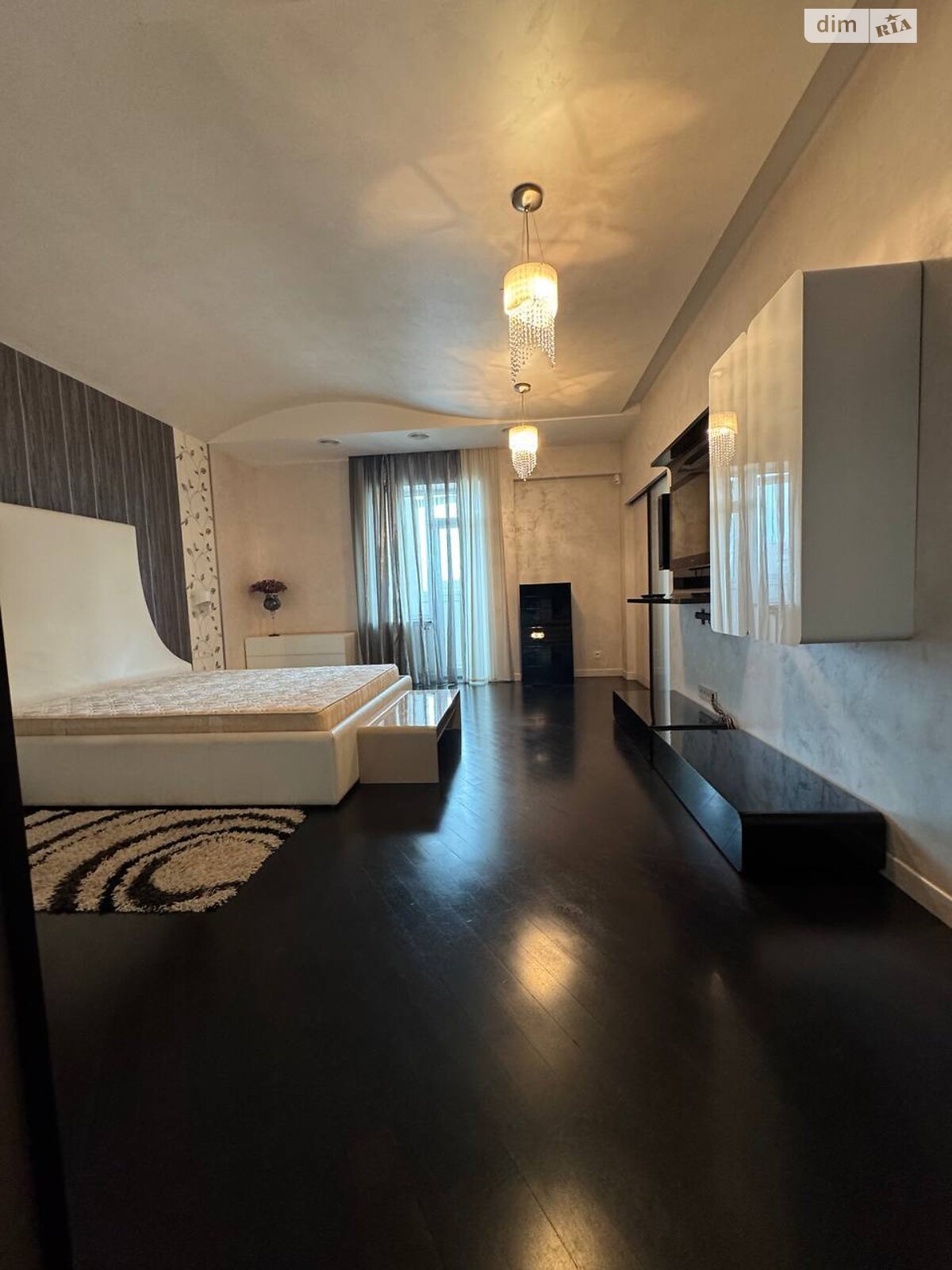 Продажа трехкомнатной квартиры в Днепре, на просп. Яворницкого Дмитрия 5, район Нагорный фото 1 Продажа трехкомнатной квартиры в Днепре, на просп. Яворницкого Дмитрия 5, район Нагорный фото 1