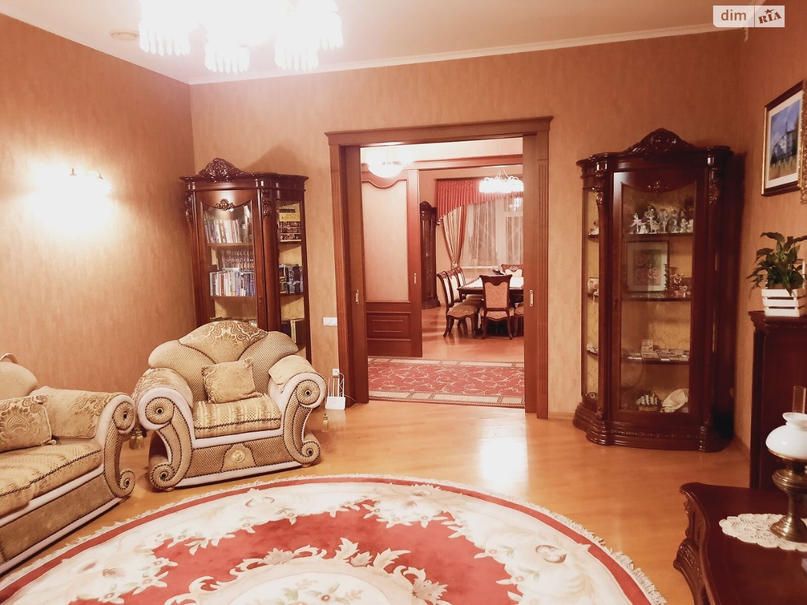 Продажа четырехкомнатной квартиры в Днепре, на ул. Левка Лукьяненко, район Нагорный фото 1