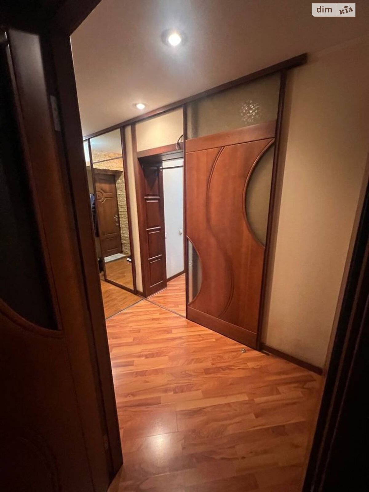 Продаж трикімнатної квартири в Дніпрі, на вул. Травнева 4, район Нове Клочко фото 1 Продаж трикімнатної квартири в Дніпрі, на вул. Травнева 4, район Нове Клочко фото 1