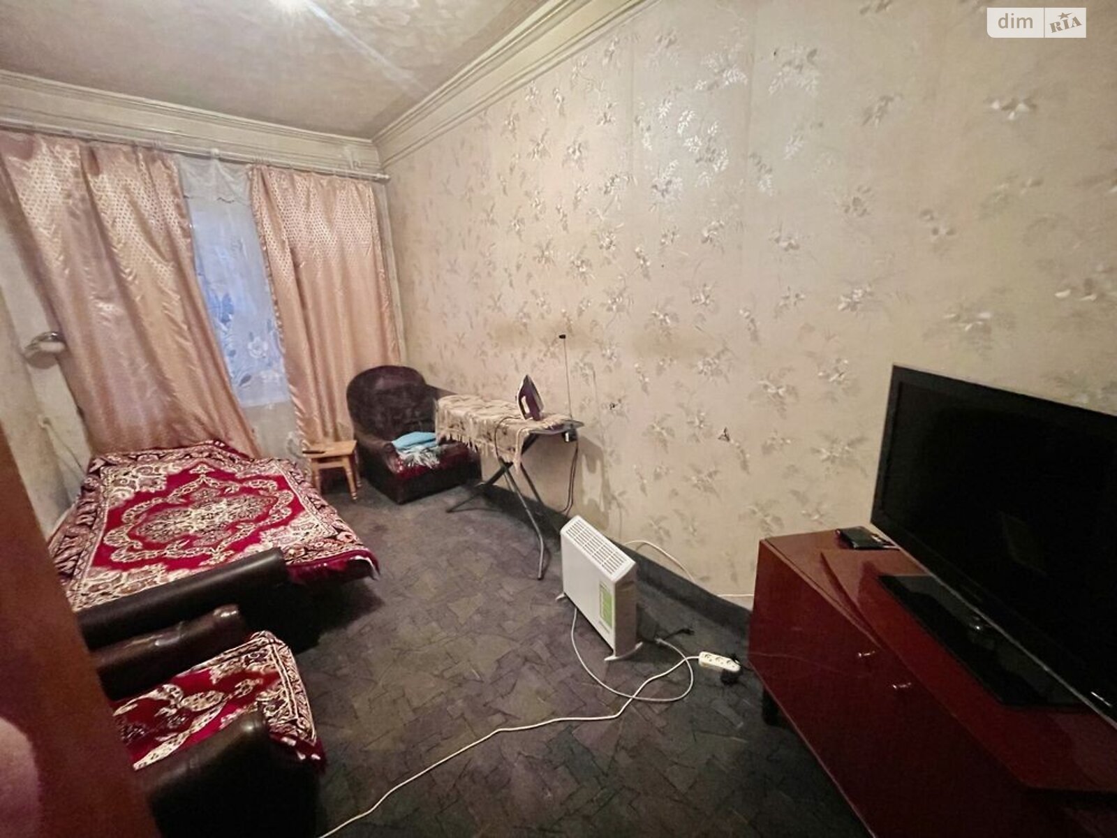 Продаж трикімнатної квартири в Дніпрі, на вул. Караваєва 35, район Новокодацький фото 1