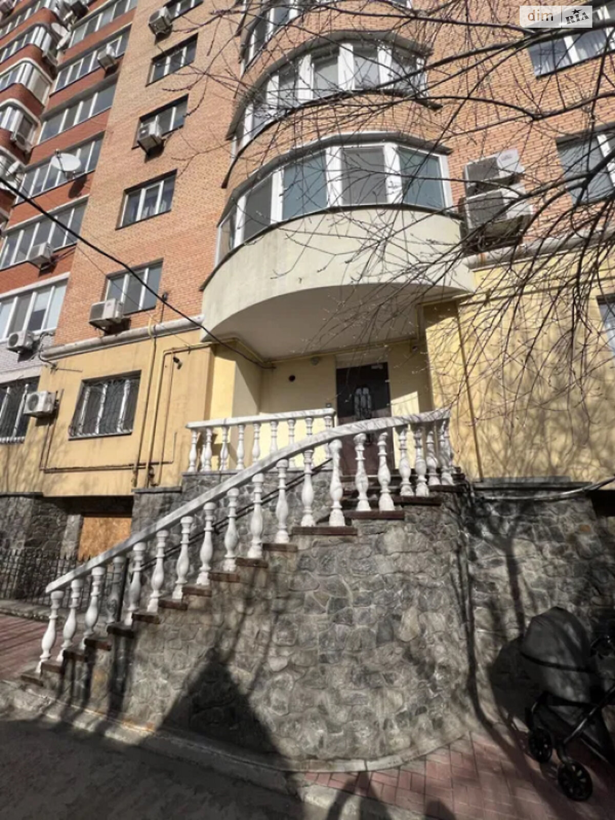 Продаж трикімнатної квартири в Дніпрі, на вул. Подолинського Сергія 7, фото 1