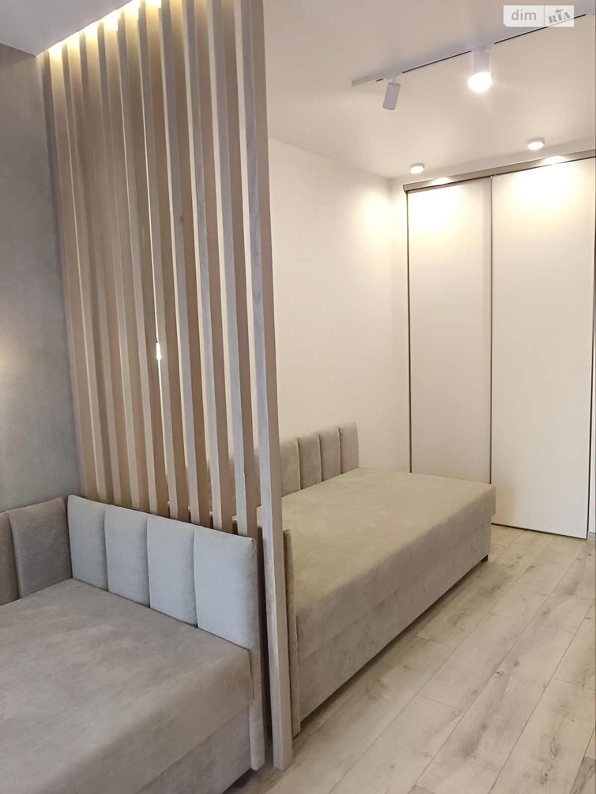 Продажа трехкомнатной квартиры в Днепре, на ул. Отрадная (Байкальска) 11, фото 1 Продажа трехкомнатной квартиры в Днепре, на ул. Отрадная (Байкальска) 11, фото 1