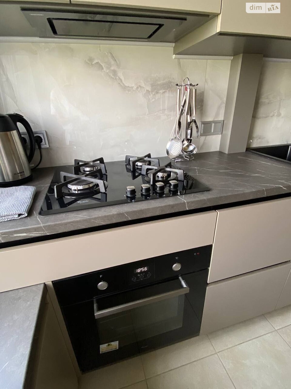 Продажа трехкомнатной квартиры в Днепре, на ул. Отрадная (Байкальска) 11, фото 1 Продажа трехкомнатной квартиры в Днепре, на ул. Отрадная (Байкальска) 11, фото 1
