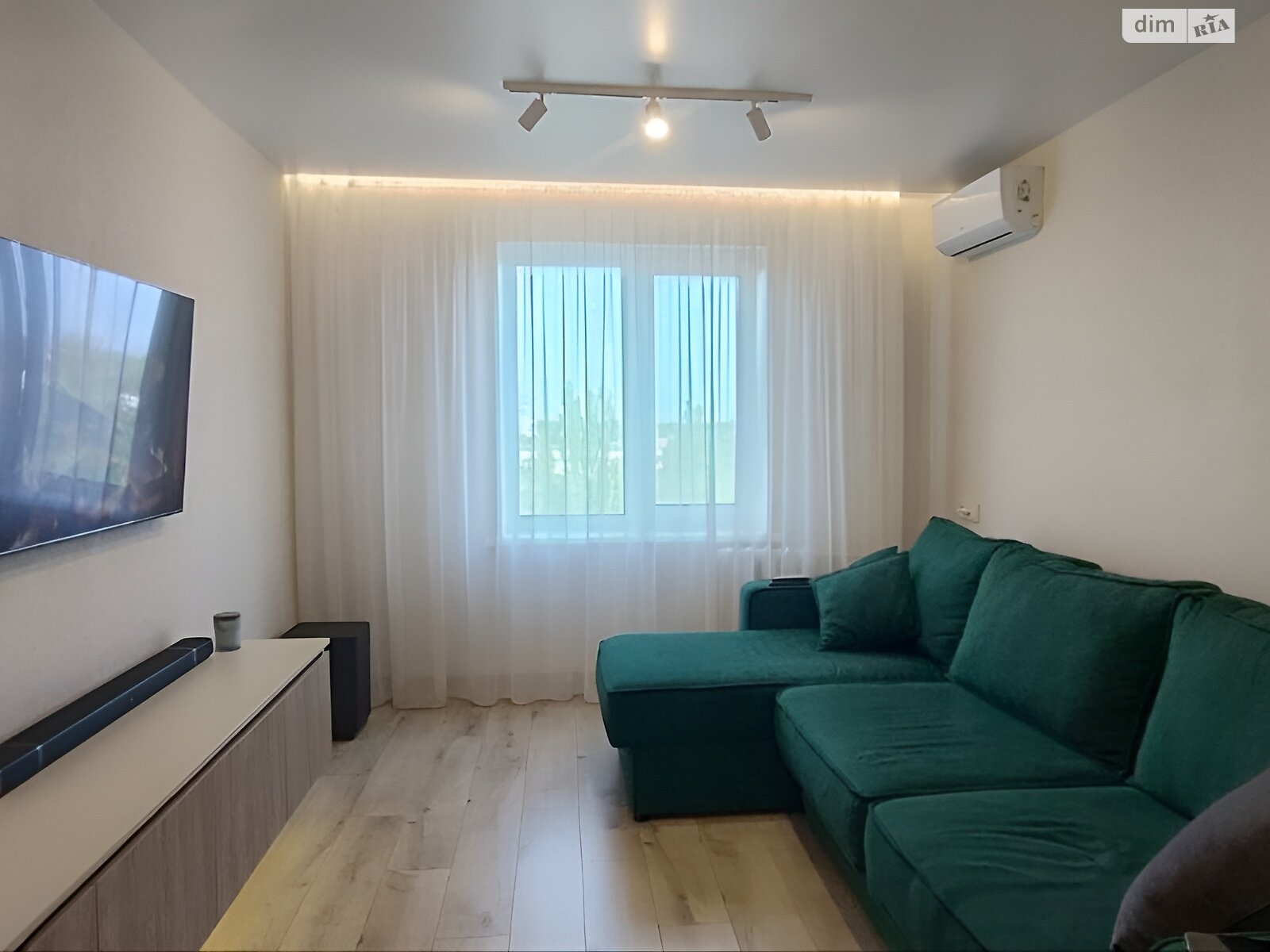 Продажа трехкомнатной квартиры в Днепре, на ул. Отрадная (Байкальска) 11, фото 1 Продажа трехкомнатной квартиры в Днепре, на ул. Отрадная (Байкальска) 11, фото 1