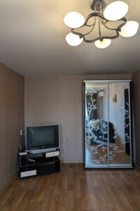 Продаж однокімнатної квартири в Дніпрі, на вул. Савченка Юрія 64, район Озерка фото 2
