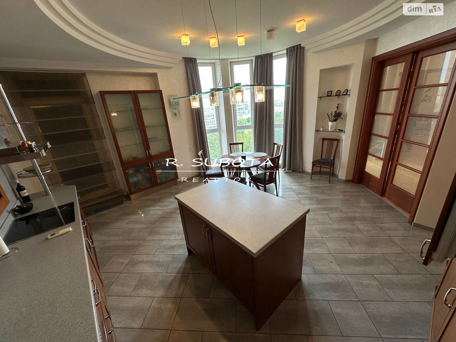 Продажа пятикомнатной квартиры в Днепре, на ул. Староказацкая 54, район Парк Л.Глобы фото 1 Продажа пятикомнатной квартиры в Днепре, на ул. Староказацкая 54, район Парк Л.Глобы фото 1