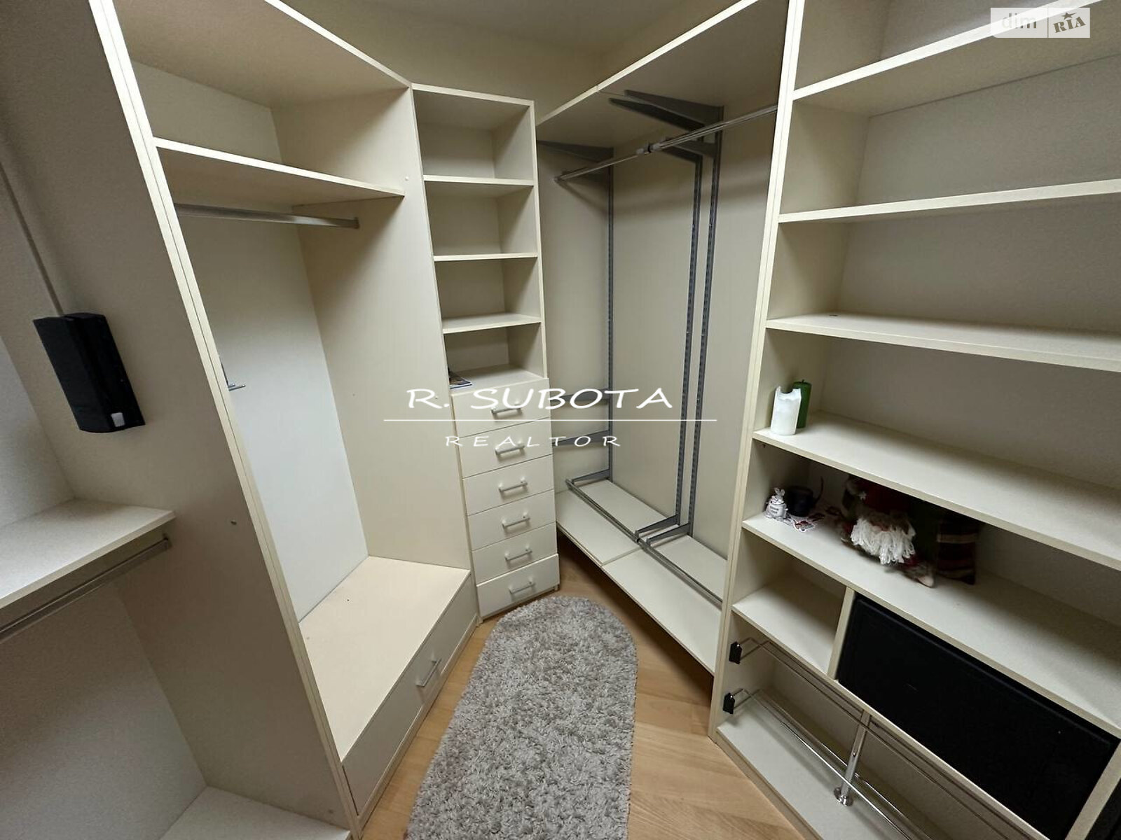 Продажа пятикомнатной квартиры в Днепре, на ул. Староказацкая 54, район Парк Л.Глобы фото 1 Продажа пятикомнатной квартиры в Днепре, на ул. Староказацкая 54, район Парк Л.Глобы фото 1