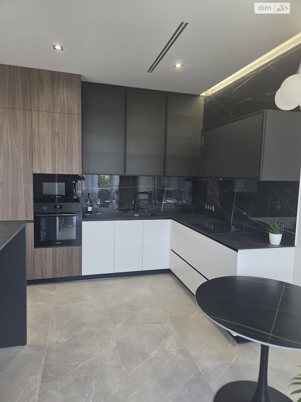 Продажа двухкомнатной квартиры в Днепре, на ул. Староказацкая 50Б, район Парк Л.Глобы фото 1 Продажа двухкомнатной квартиры в Днепре, на ул. Староказацкая 50Б, район Парк Л.Глобы фото 1