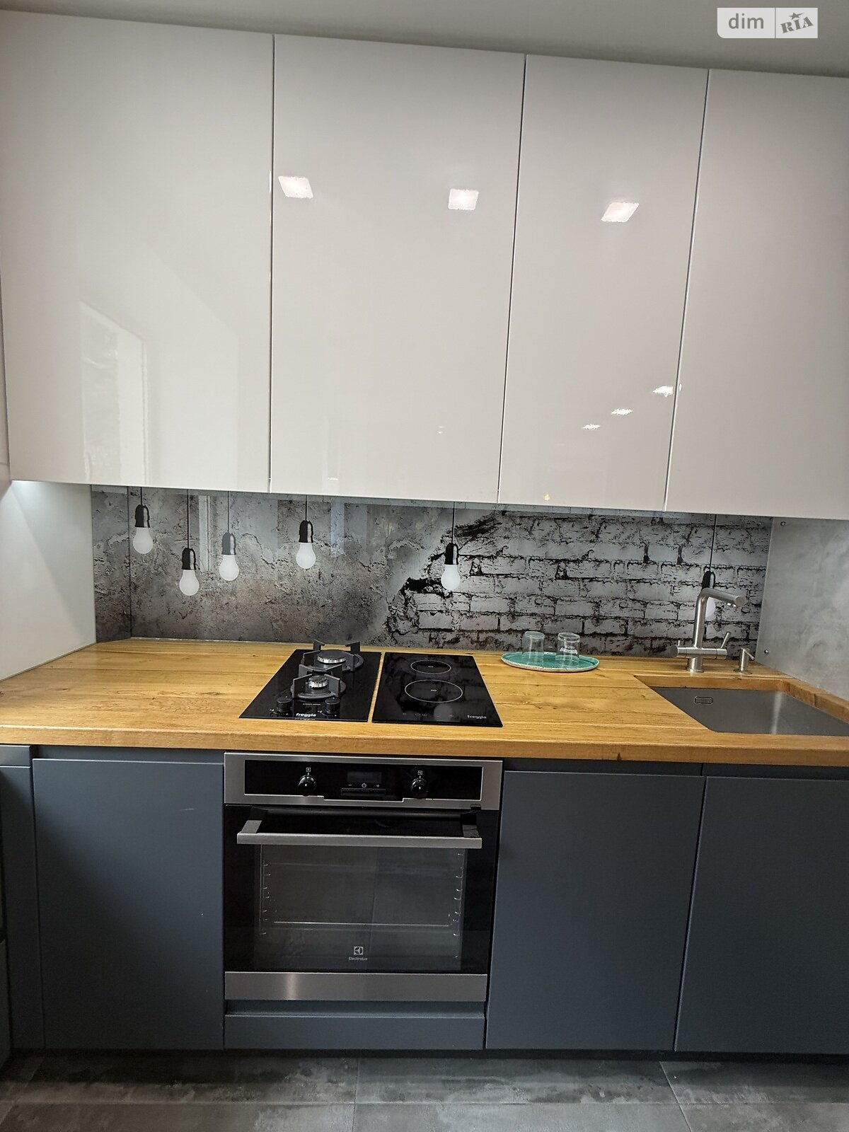 Продажа трехкомнатной квартиры в Днепре, на ул. Староказацкая 74В, район Парк Л.Глобы фото 1